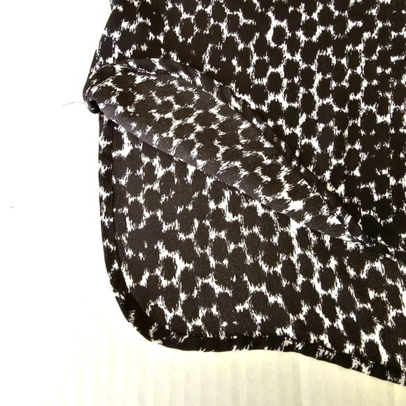 Violet + Claire top size M black white print long sleeve semi sheer lightweight - Picture 5 of 10